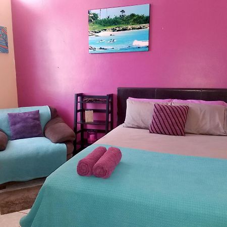 Wssm Surf House Bed and Breakfast Aguadilla Exterior foto