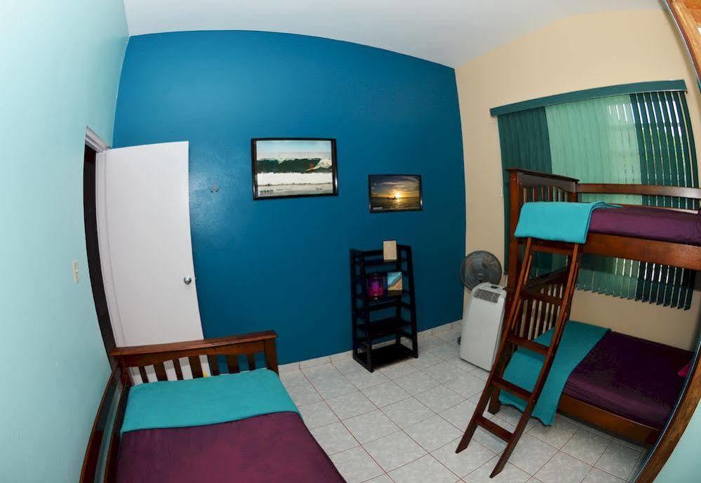Bed and Breakfast Wssm Surf House Aguadilla Exterior foto